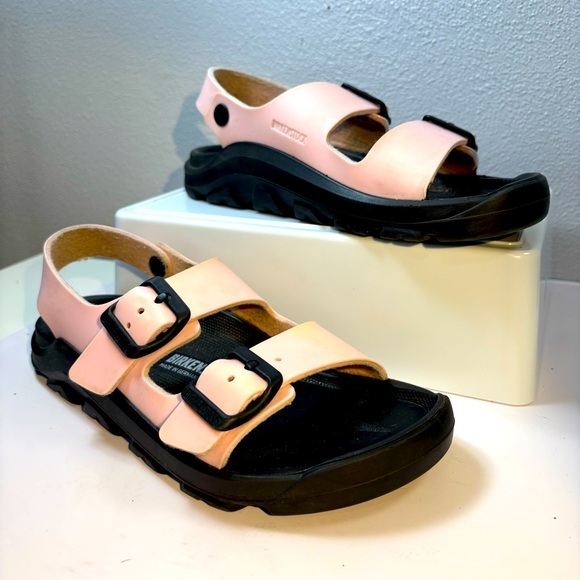 Birkenstock Light Kids Pink and Black Sandals size 3 - Picture 1 of 12